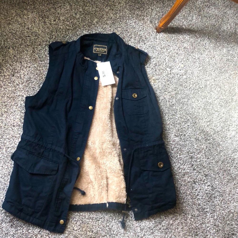 Women’s Navy Vest Size Large